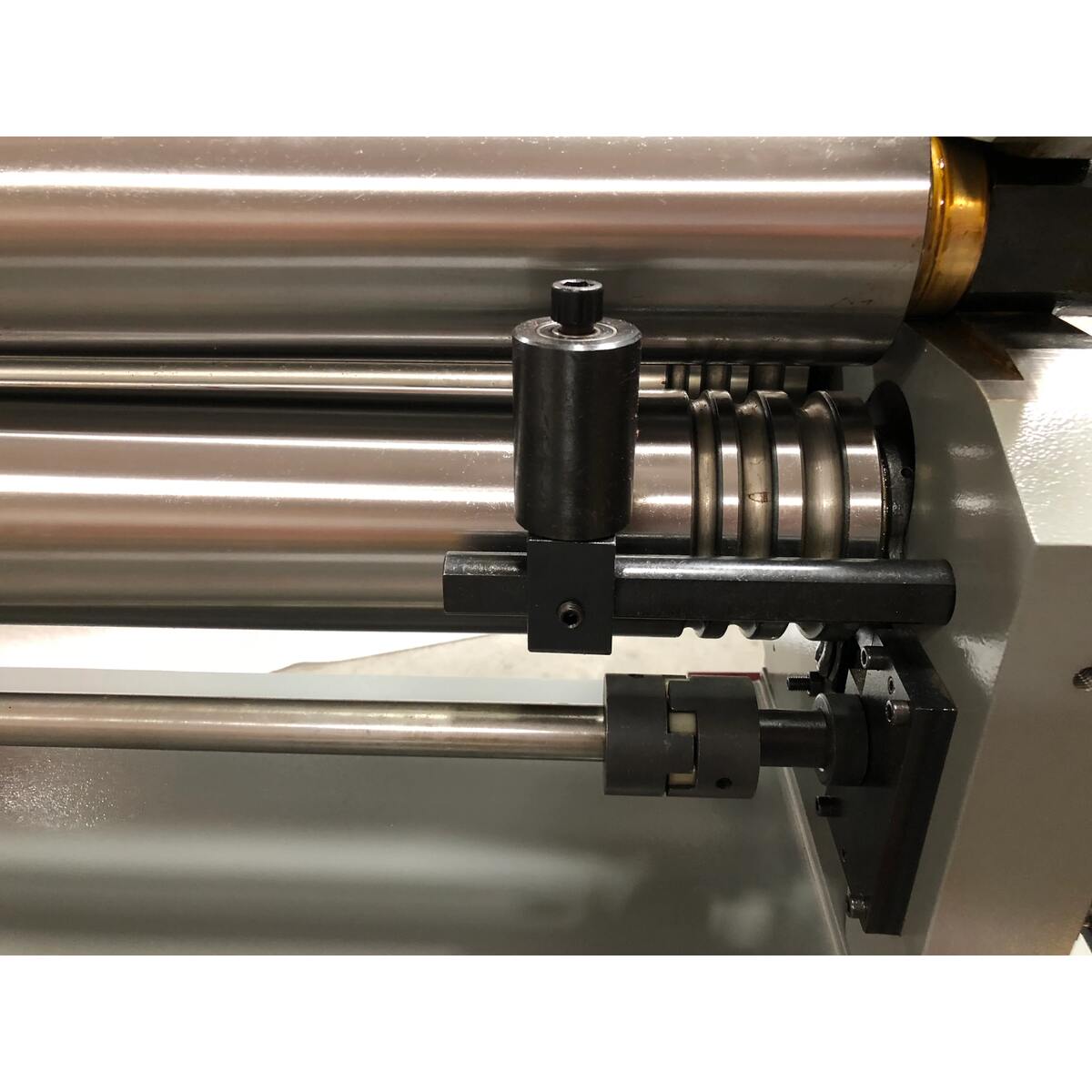 View of Roller Guide on GMC PBR-1010E Power Rolls