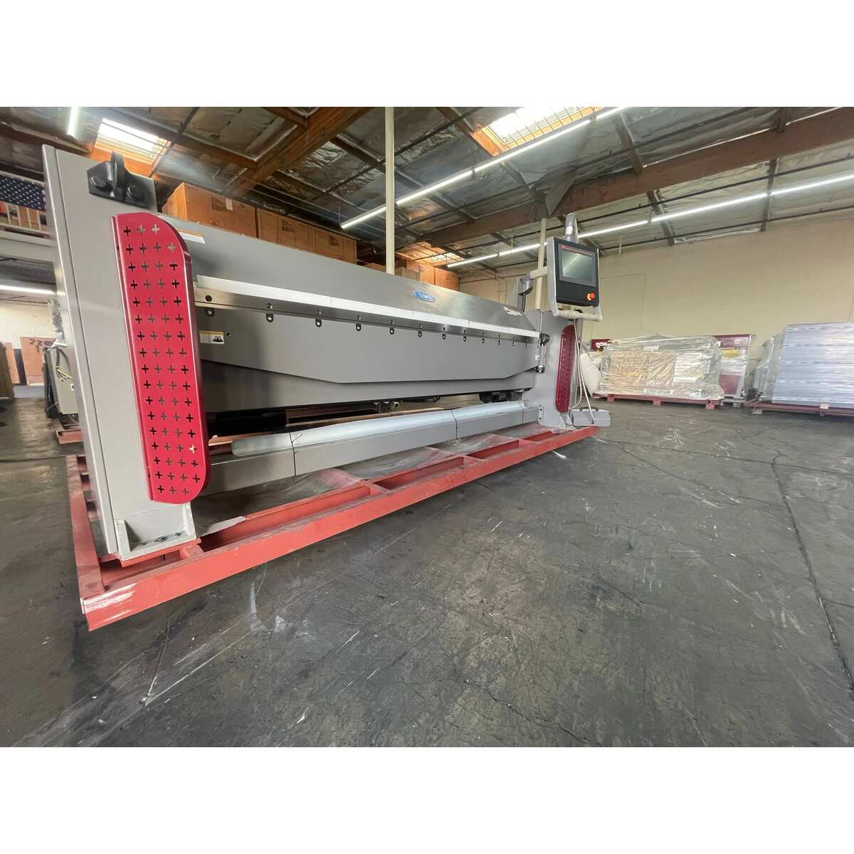 Full Side view of  EFM-1014CNC BendingBrake