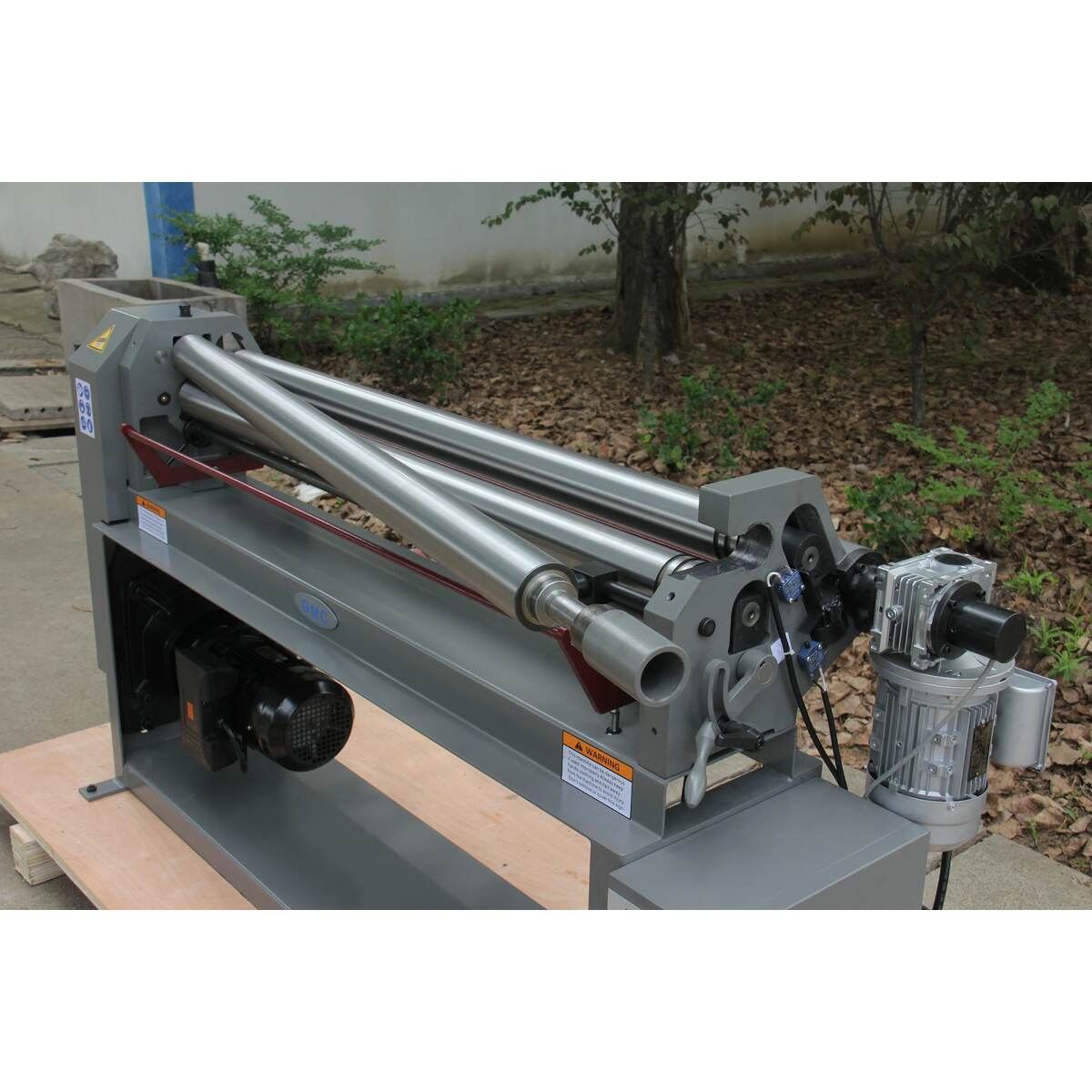 Side view of Metal Roller Bender